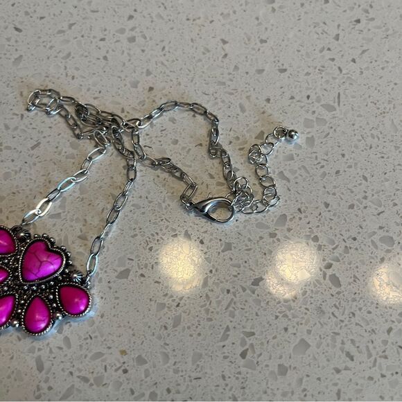 Vintage style fake Turquoise heart shaped Pendant Necklace in western style - Picture 5 of 9